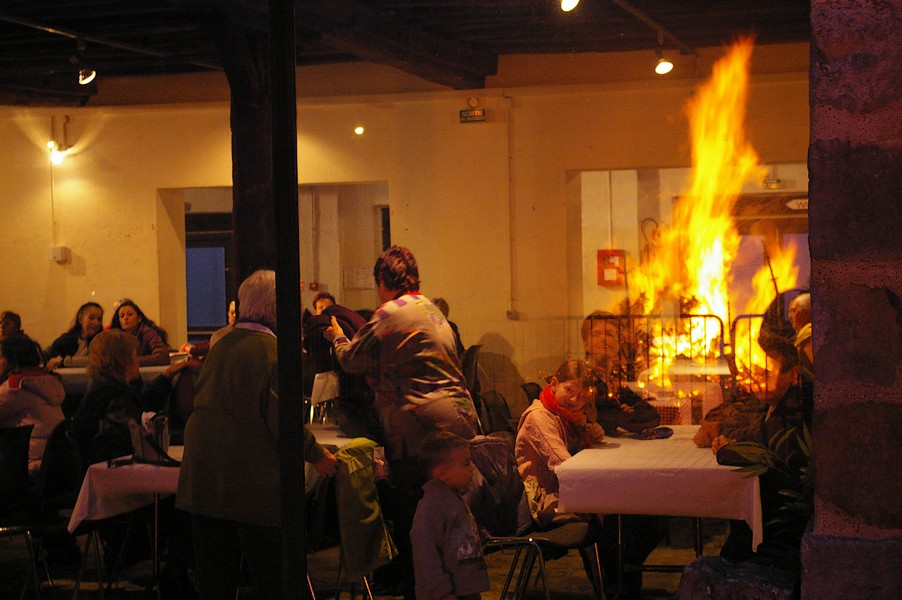 Sapins Galette et cidre: feu de joie sapins 102